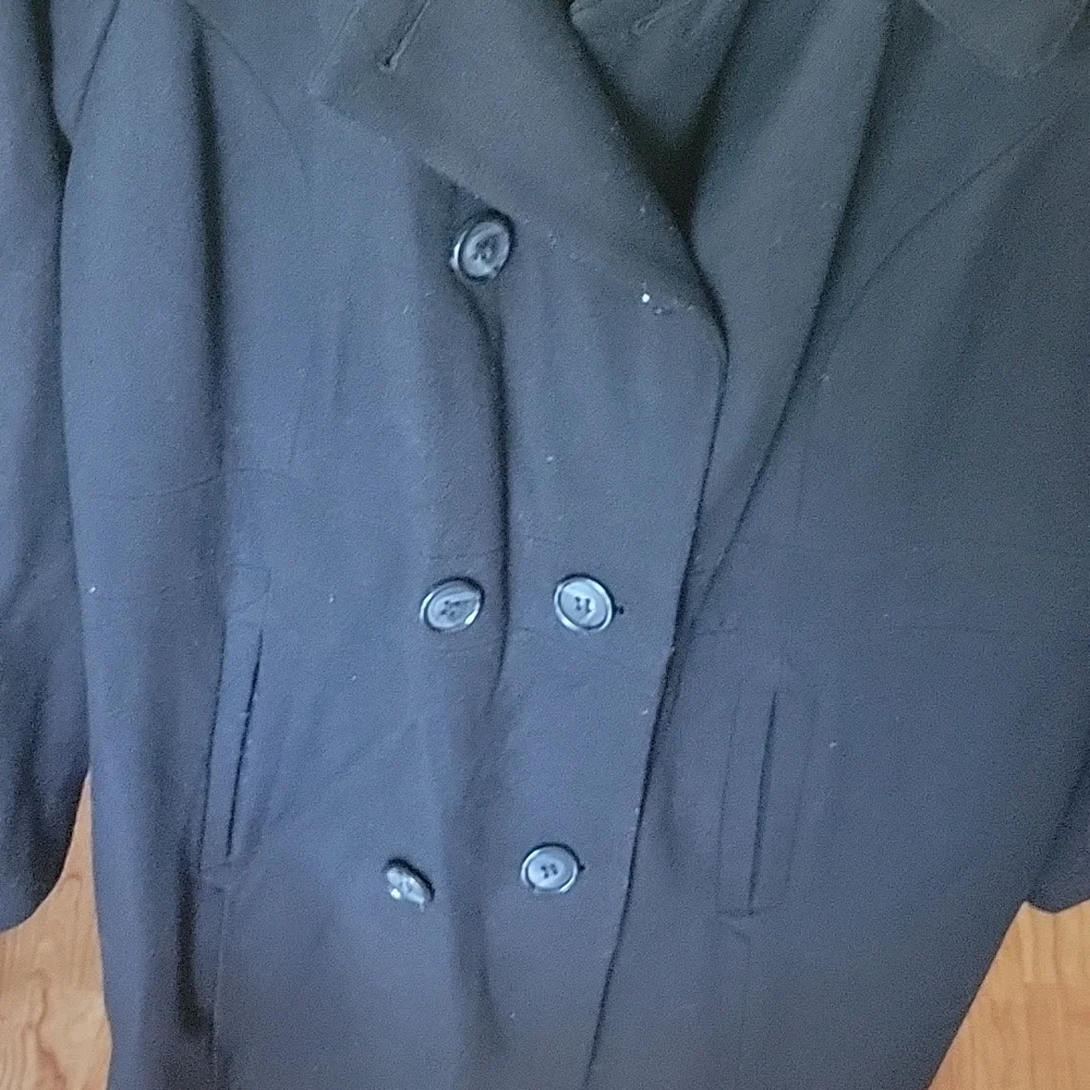 Coat - Picture 2 of 4